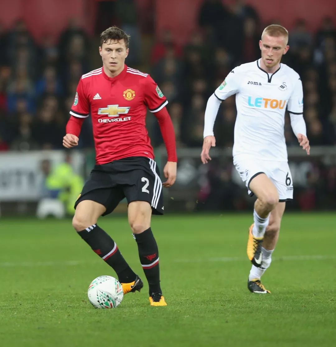 试图击退竞 试图击退竞