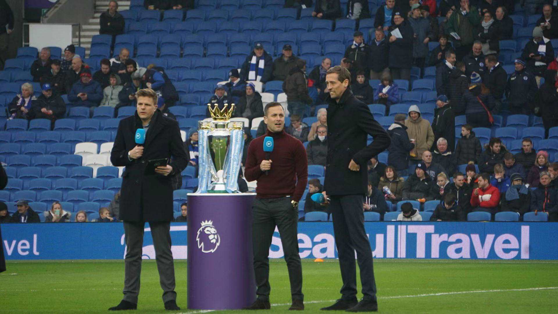 加贴合球迷 加贴合球迷